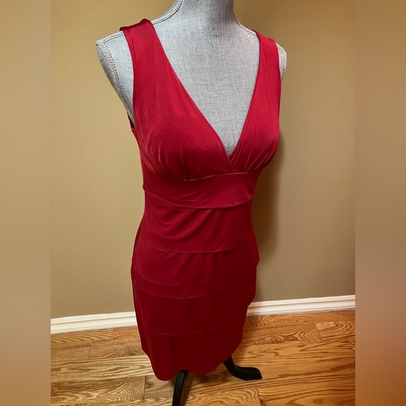 Red V Neck Dress - Picture 9 of 10